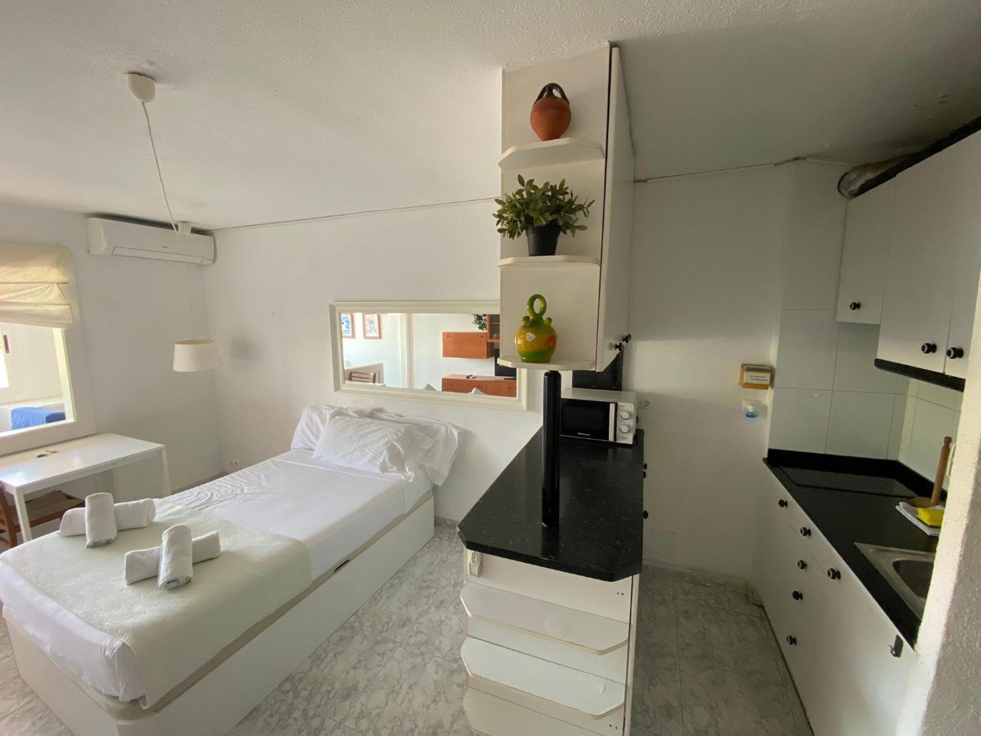 The Moon Studio By Hello Homes Сіджас Екстер'єр фото